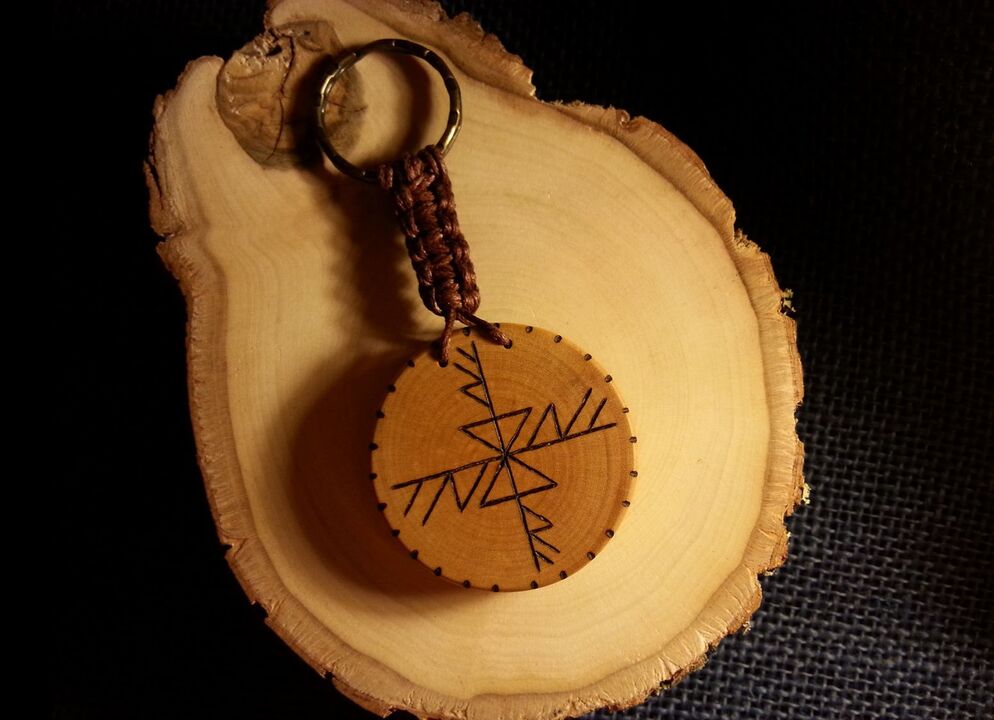 El amuleto runa Mill atraerá riqueza a su dueño. 