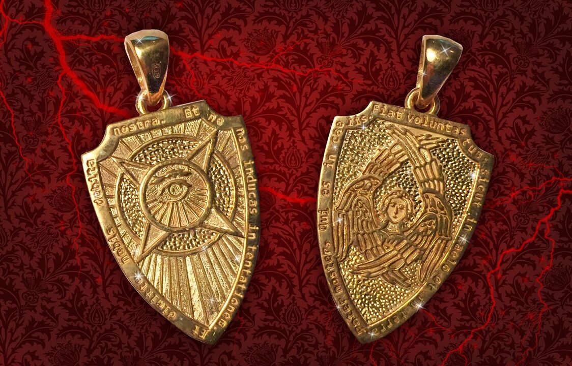 Un amuleto de escudo para la riqueza y la buena suerte. 